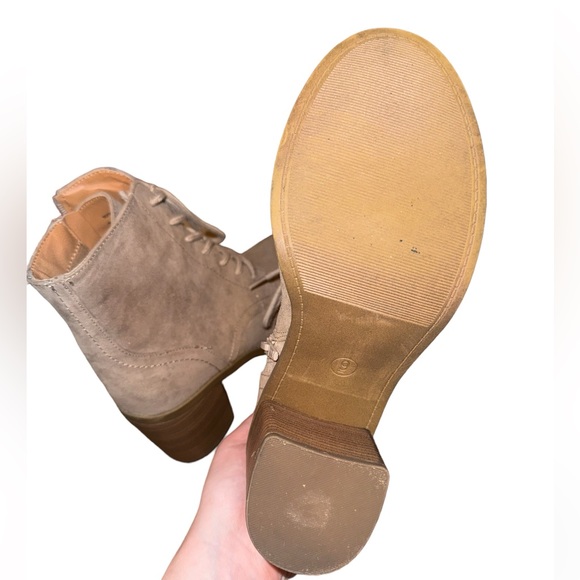 Target Beige Lace Up Bootie Size 9 - Picture 4 of 4